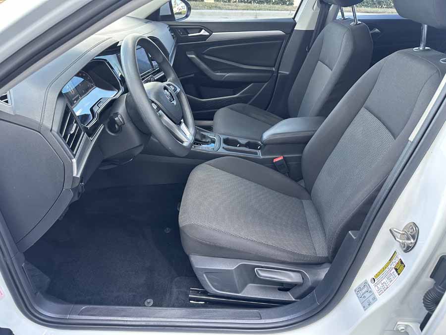 2013 BMW 328i xDrive - Image 2