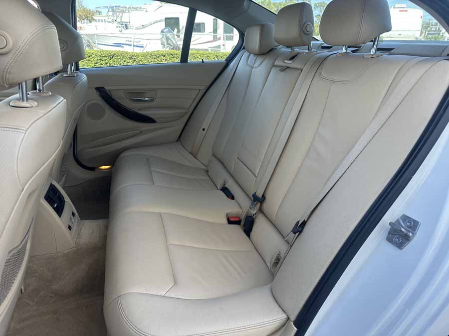 2013 BMW 328i xDrive - Image 4