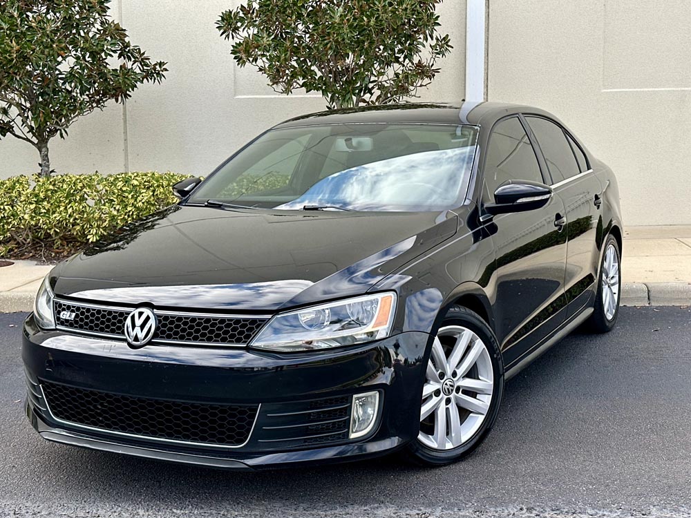 2013 Volkswagen Jetta GLI 2.0 turbo - Image 27