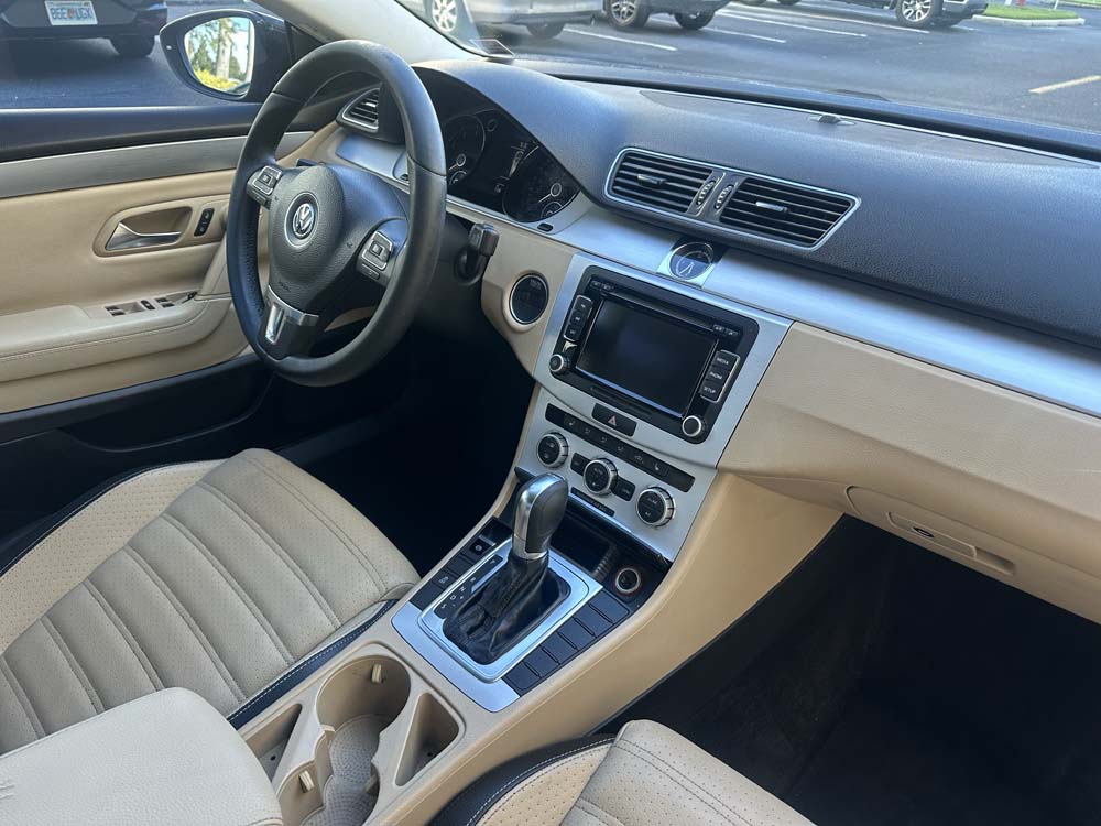 2013 Volkswagen CC - Image 12
