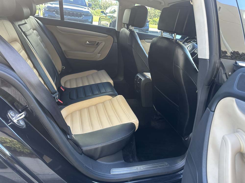 2013 Volkswagen CC - Image 14